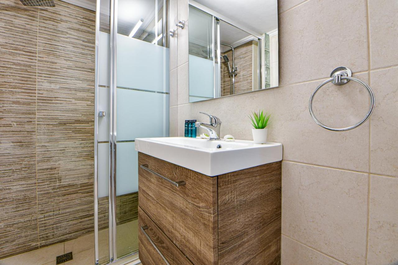Pleasant Flat Next To Panormou Metro Station Apartment Athens Ngoại thất bức ảnh